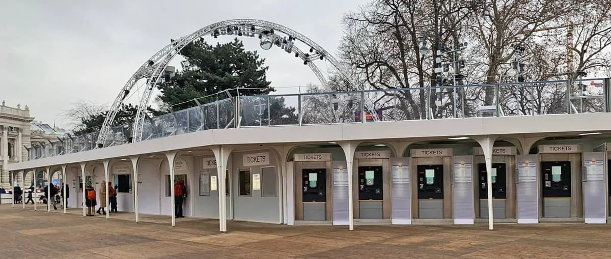 CHV Vordächer und Überdachungen Laufgangüberdachungen Containeranlage Wiener Eistraum