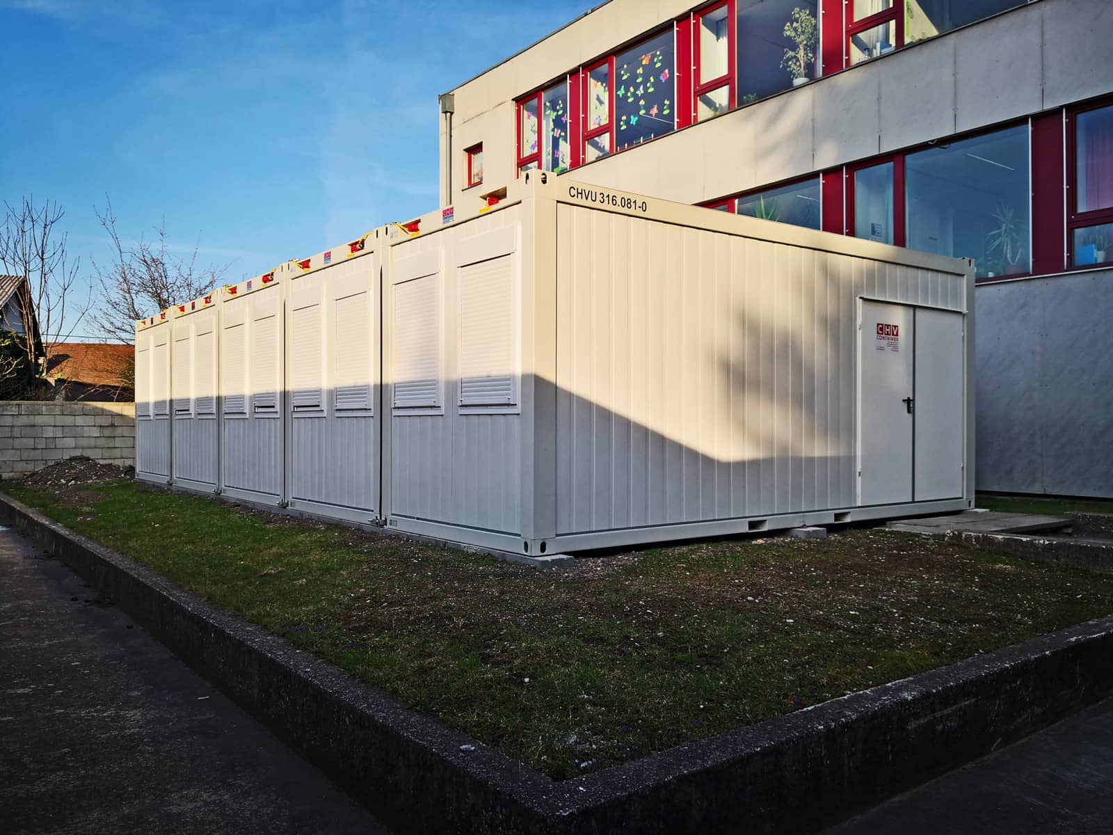 Gemeinde Mannersdorf Containeranlage Schule Kantine
