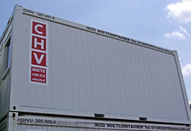 CHV Gebrauchtmarkt 20ft Bürocontainer neuwertig mit stirnseitig ausgeführten Fenstern