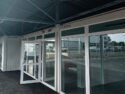 Containeranlage-Autohaus-Showroom-front-Verglassung
