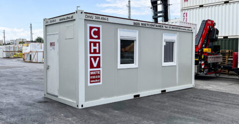 Zustand: gebraucht | CHVU 300.021-8 • 20 Fuß Bürocontainer gebraucht 6m • 2 Fenster seitlich rechts ausgeführt • Boden Holzlaminat • 2,5 Meter Raumhöhe • Farbe: grauweiß • € 4.450,-