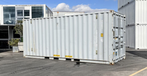 Zustand: gebraucht • 20ft (6m) Stahl Seecontainer ISO normiert • Stahldoppeltür • Holzfußboden • Farbe: hellgrau • € auf Anfrage