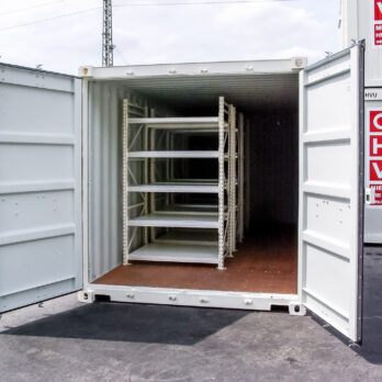 CHV-210-Lagercontainer-20ft-Regalsystem-innen-wide