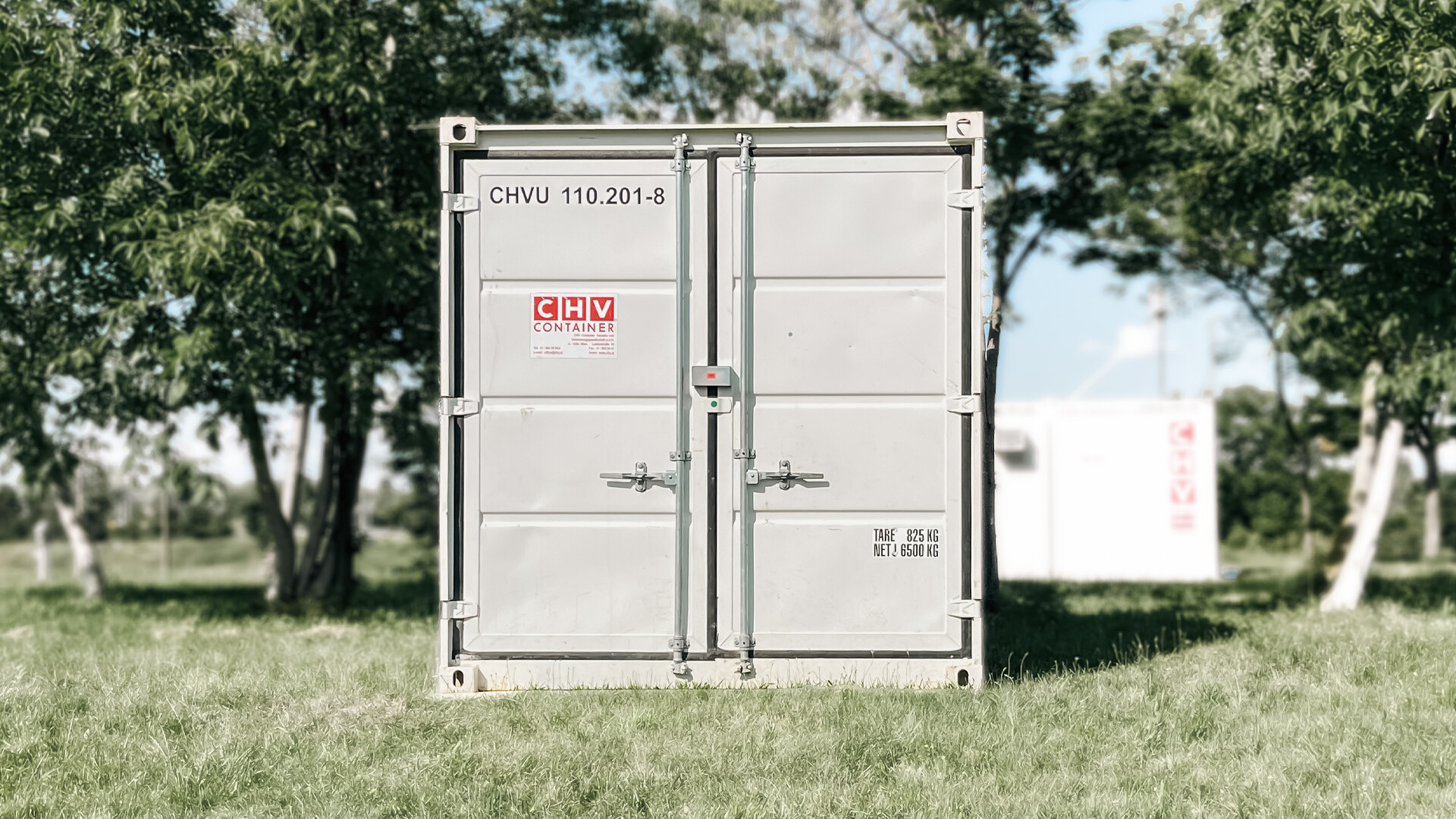 10-ft storage container front view