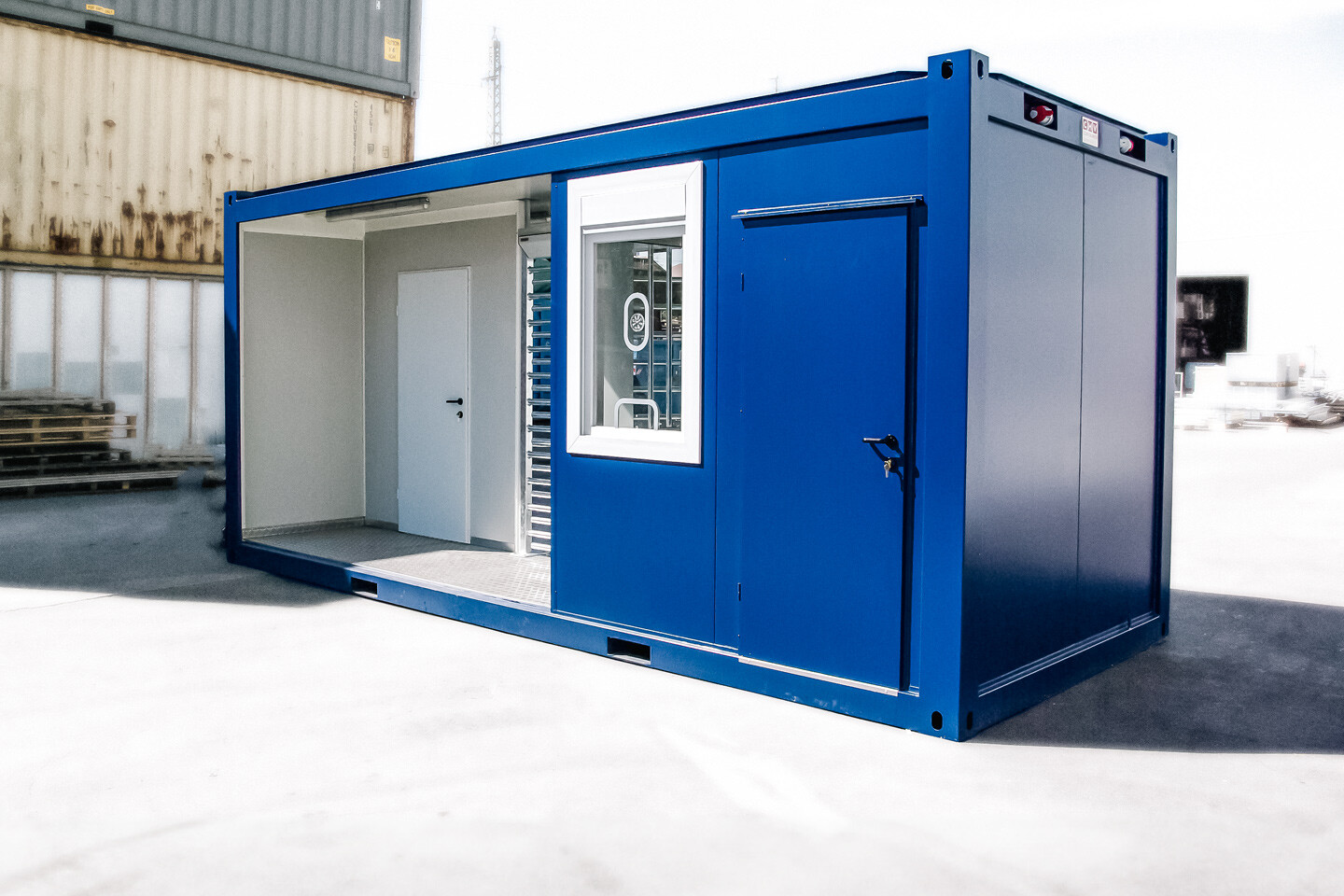 Zugangscontainer EasyAccess-300 Einzelanfertigung