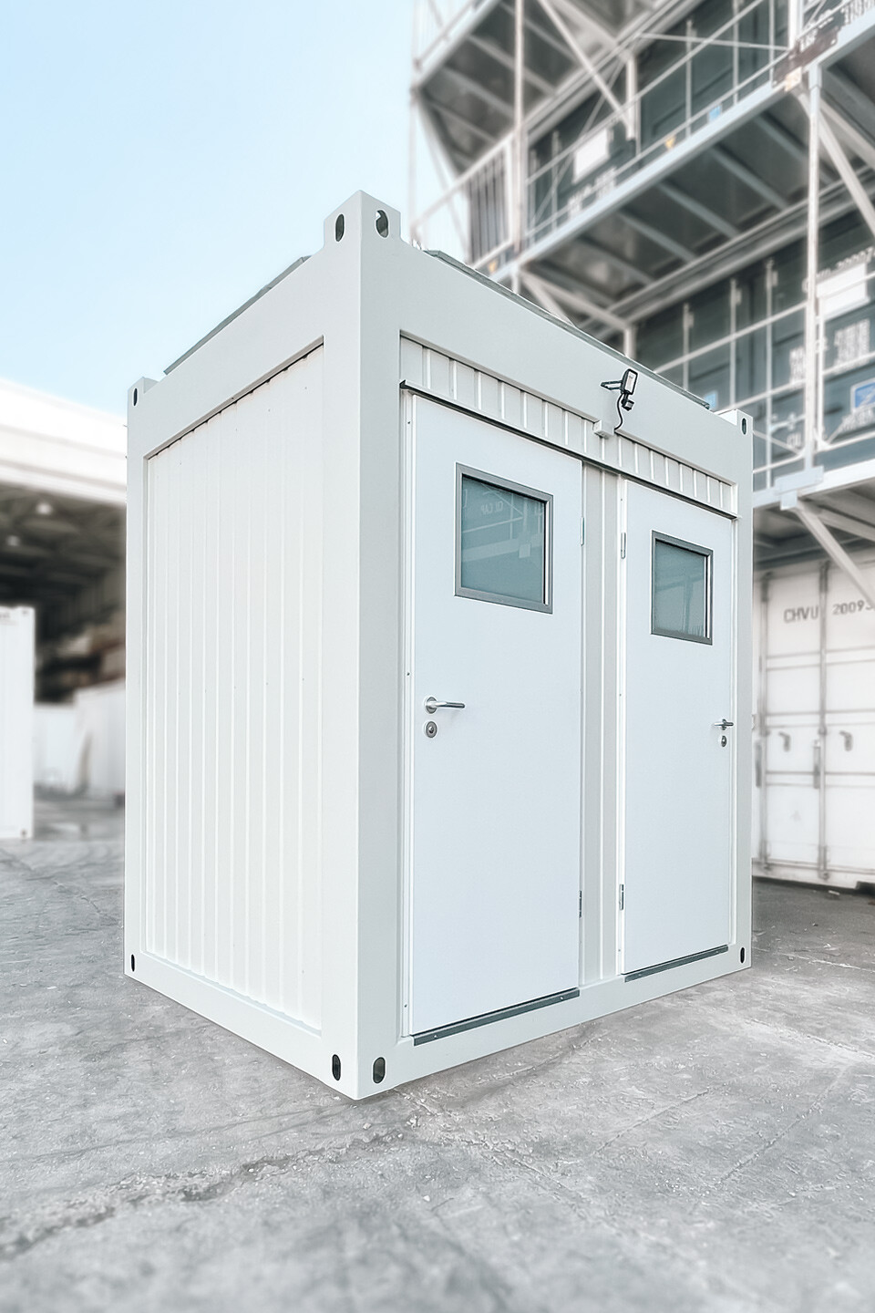 Premium Sanitärcontainer mobile Toiletten CHV