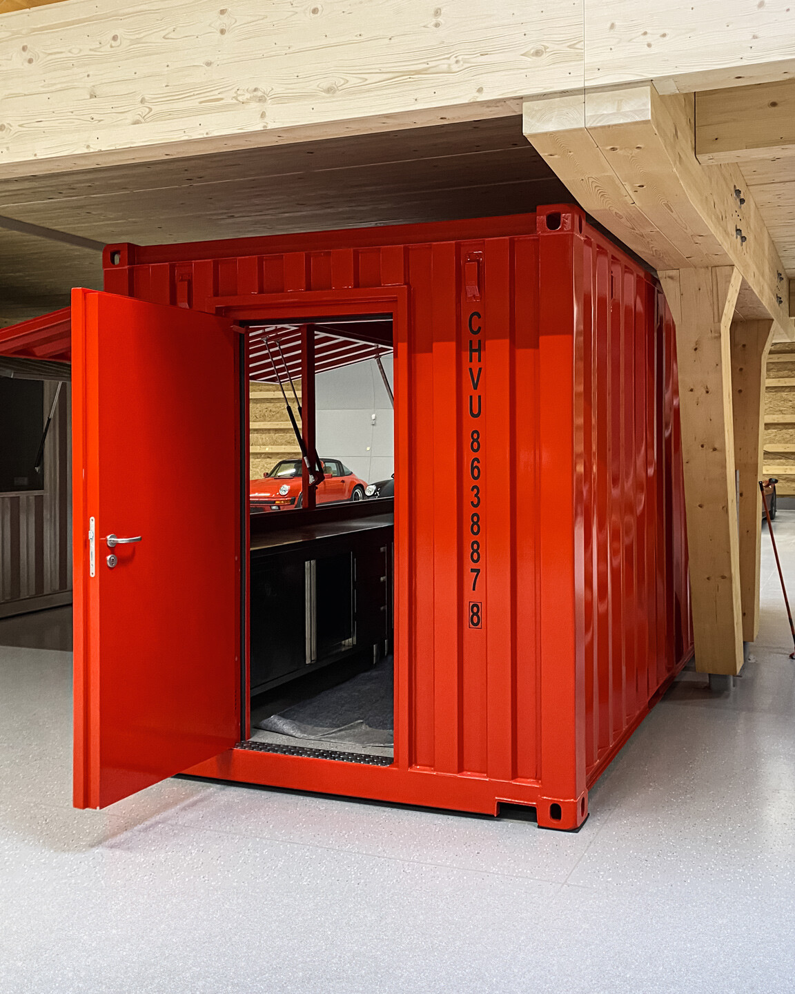 Racing Gastrocontainer im Ferrari Look Domaine Albrechtsfeld