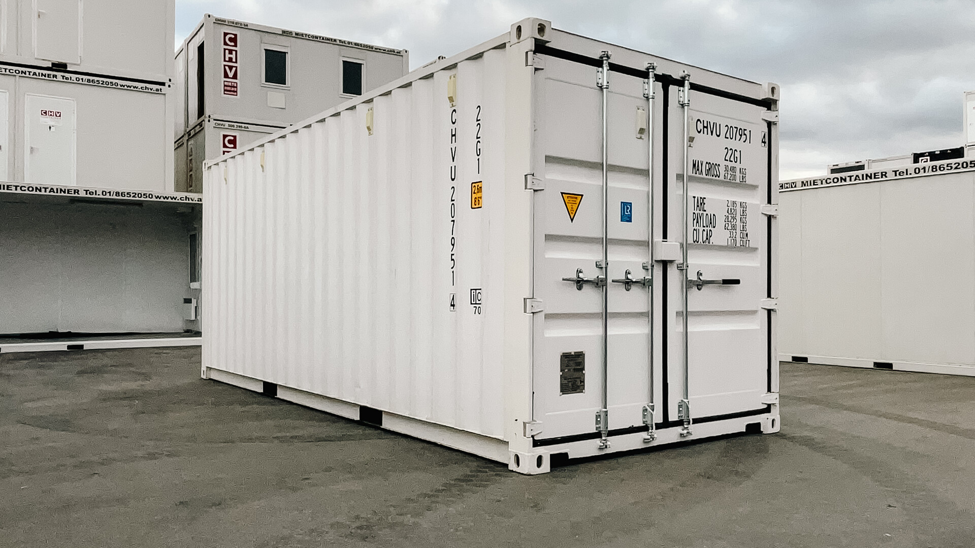 Side view of a one-trip 20-ft shipping container