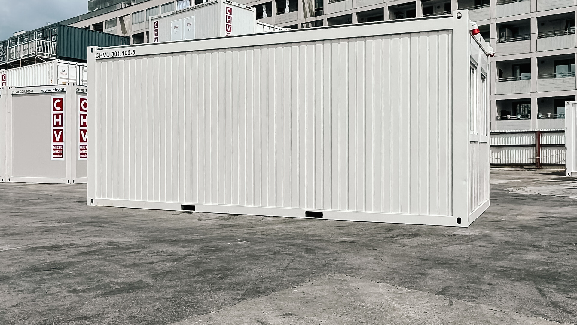 Seitenansicht Container 20 Fu8ß Gebelstapplertaschen